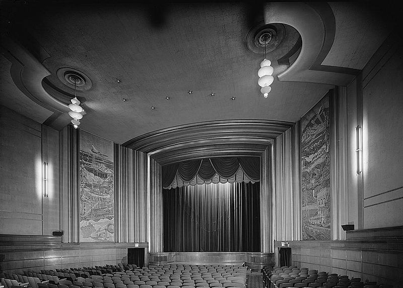 Avenue_Theater_interior