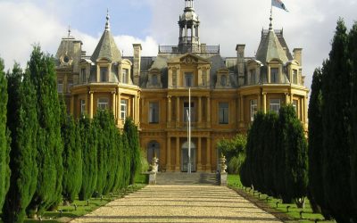10 Interesting English Country Houses