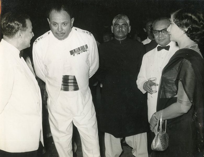 Mr._and_Mrs._S.N._Bakar_with_General_Ayub_Khan_and_Mr._H.S._Suhrawardy_(1958).