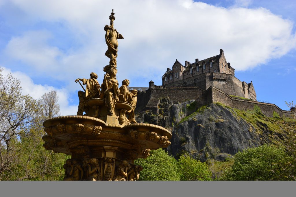 10 Most Haunted Castles In The World Eskify