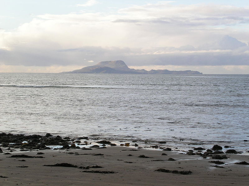 800px-clare_island warrior queens