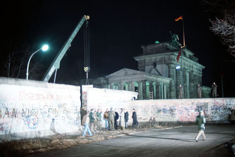 10 Most Amazing Berlin Wall Escapes Eskify