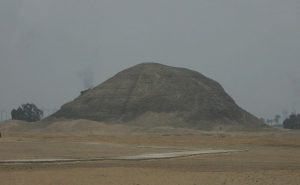 mysterious Pyramids _of_amenemhet_hawarra_01